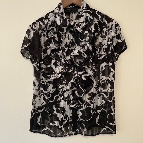Jones New York Sheer Ruffle Front Black White Short Sleeve Blouse Sz. 8 Preppy - Picture 1 of 6
